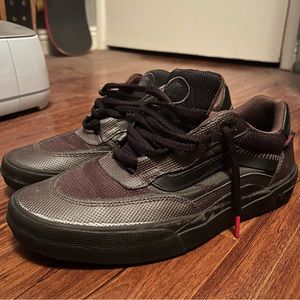 Vans Wayvee Pro Skate. Justin Henry